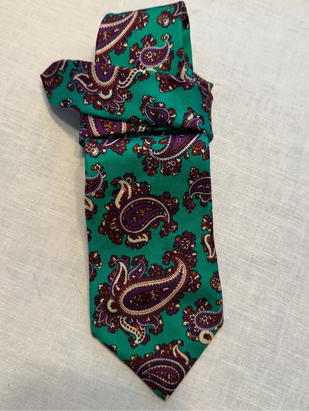 John Weitz 100% Silk Paisley Green Men's Tie - Elegant Patterned Necktie USA